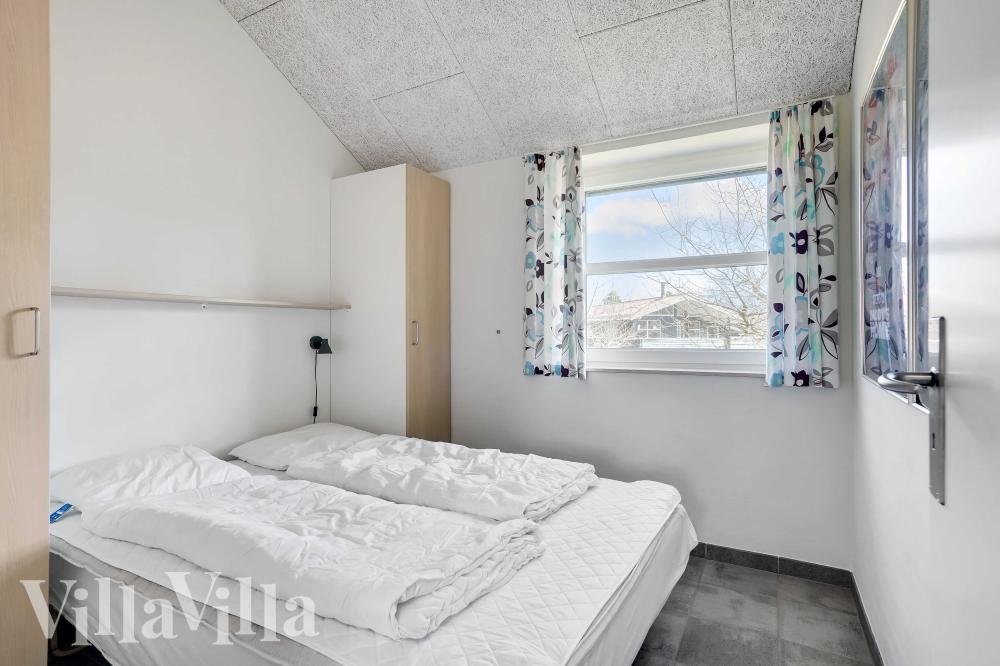 Et av de 4 soverommene i luksushus nr. 983 i Vestjylland.