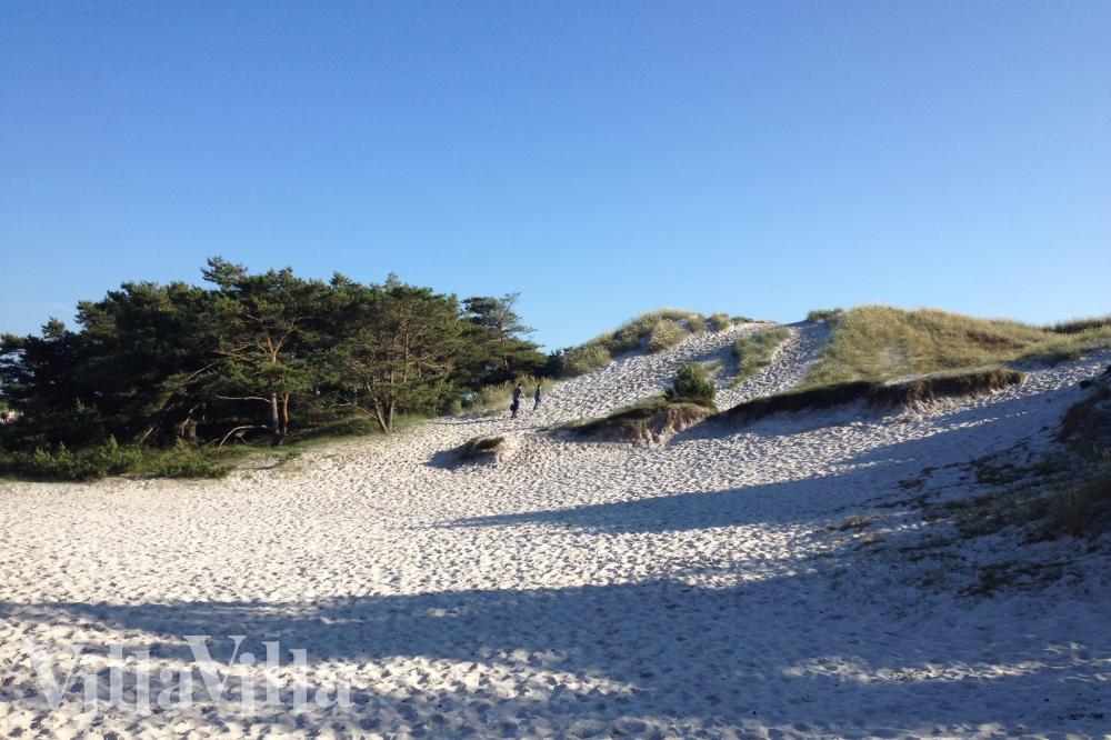 Det vakre området Bornholm innbyr til et opphold i luksushus nr. 973.
