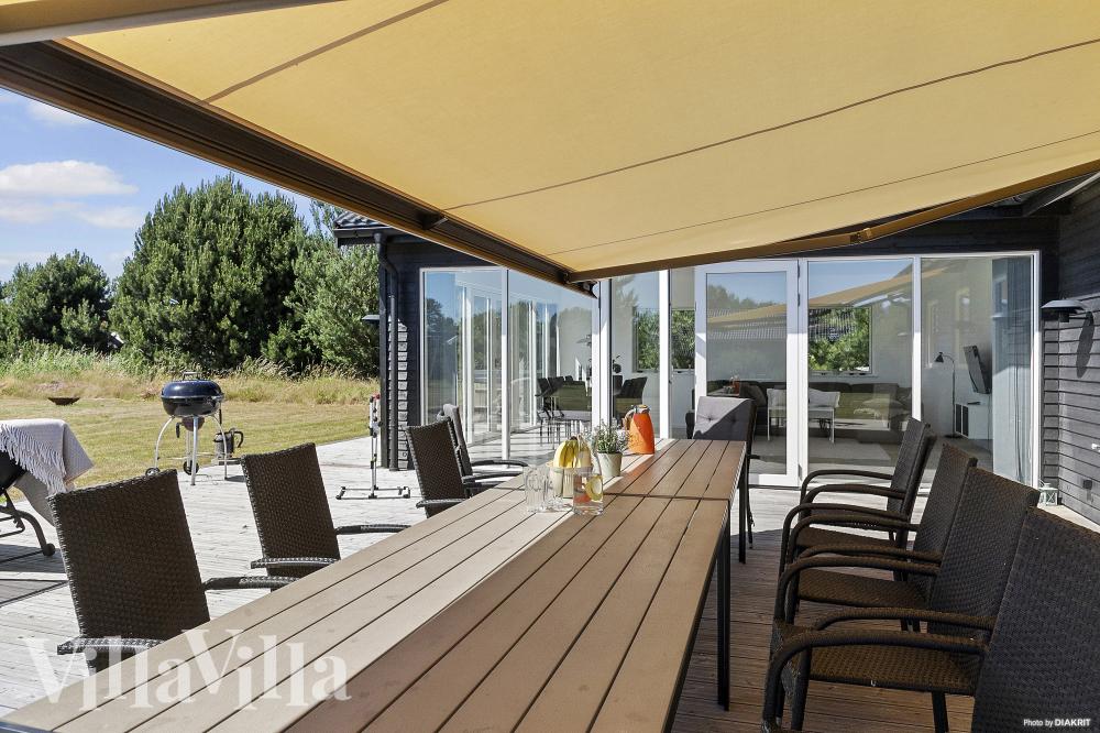 Stor terrasse i luksushus nr. 969 i Lolland/Falster/Møn.