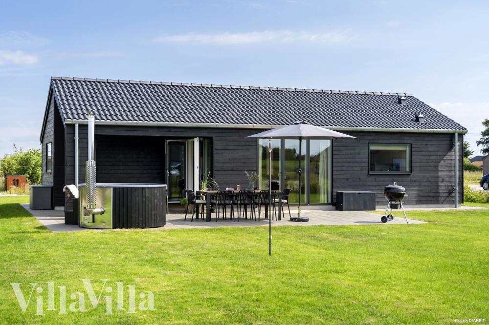 Dette lekre huset med spa, nr. 942, med plass til 8 personer, ligger i Fyn og øyer