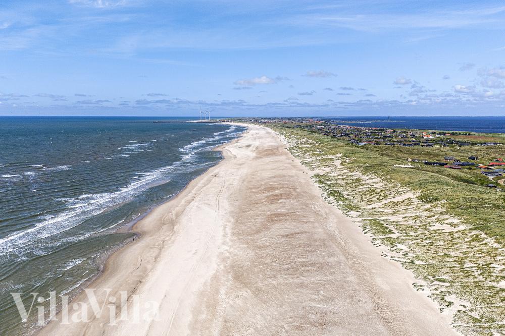 Den flotte stranden nær luksushus nr. 900 ved Vestjylland.
