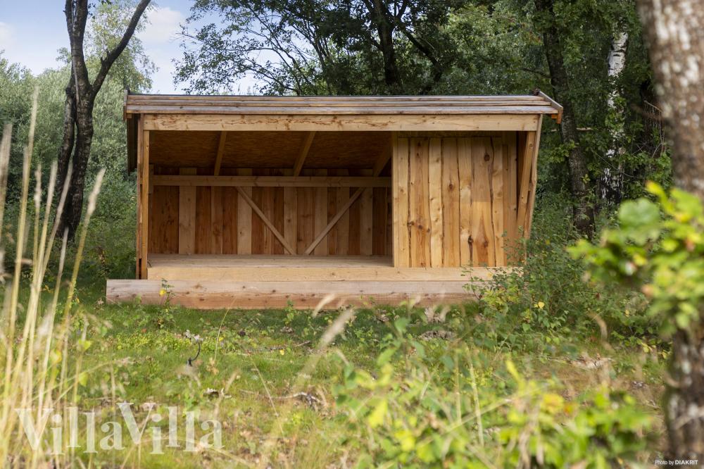 I tillegg til alle aktivitetsmulighetene i husets bassengavdeling, tilbyr også luksushus nr. 995 mengder av utendørsaktiviteter