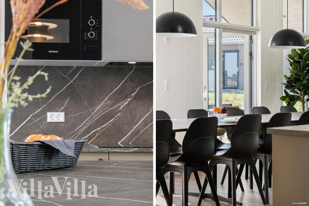 Det er plass til 18 personer i det store lyse oppholdsrommet i luksushus nr. 921.