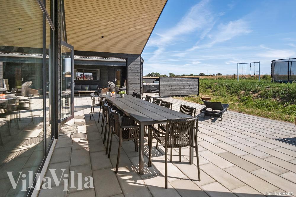 Stor terrasse i luksushus nr. 921 i Fyn og øyer.