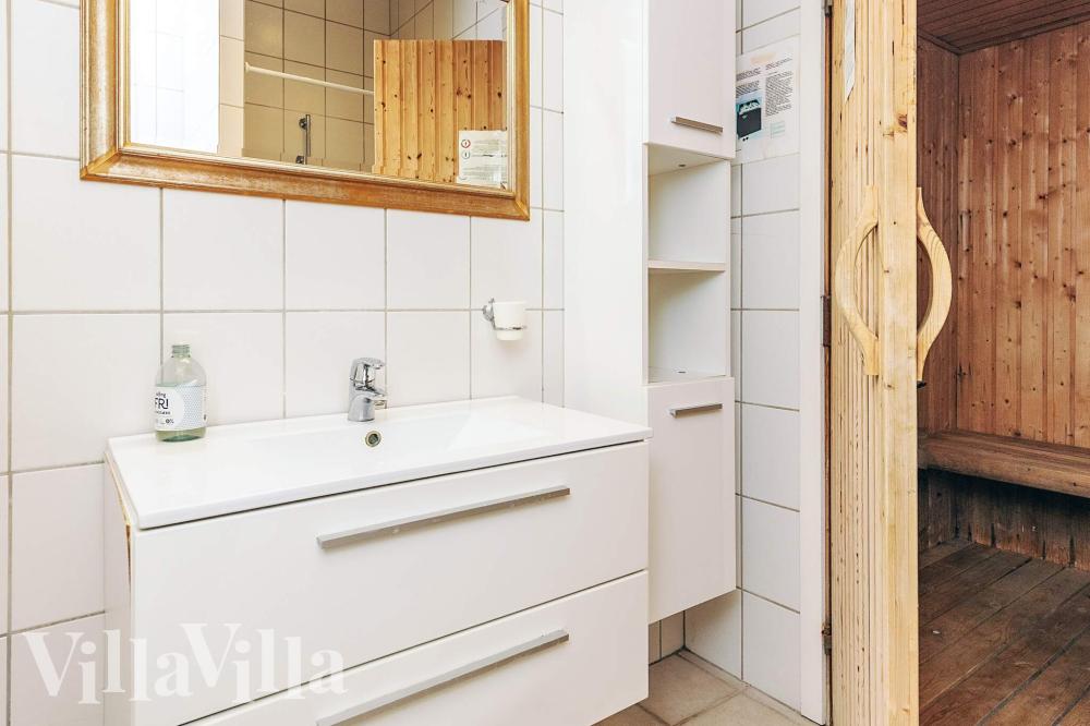Et av badene i luksushus nr. 1003