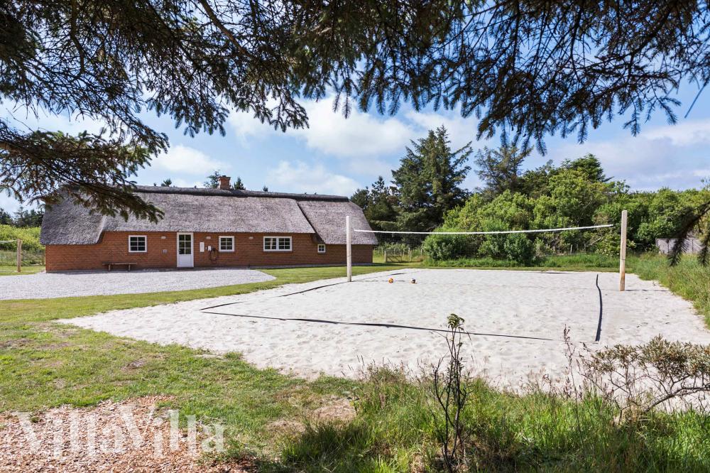 Dette lekre huset med svømmebasseng, nr. 1005, med plass til 14 personer, ligger i Vestjylland