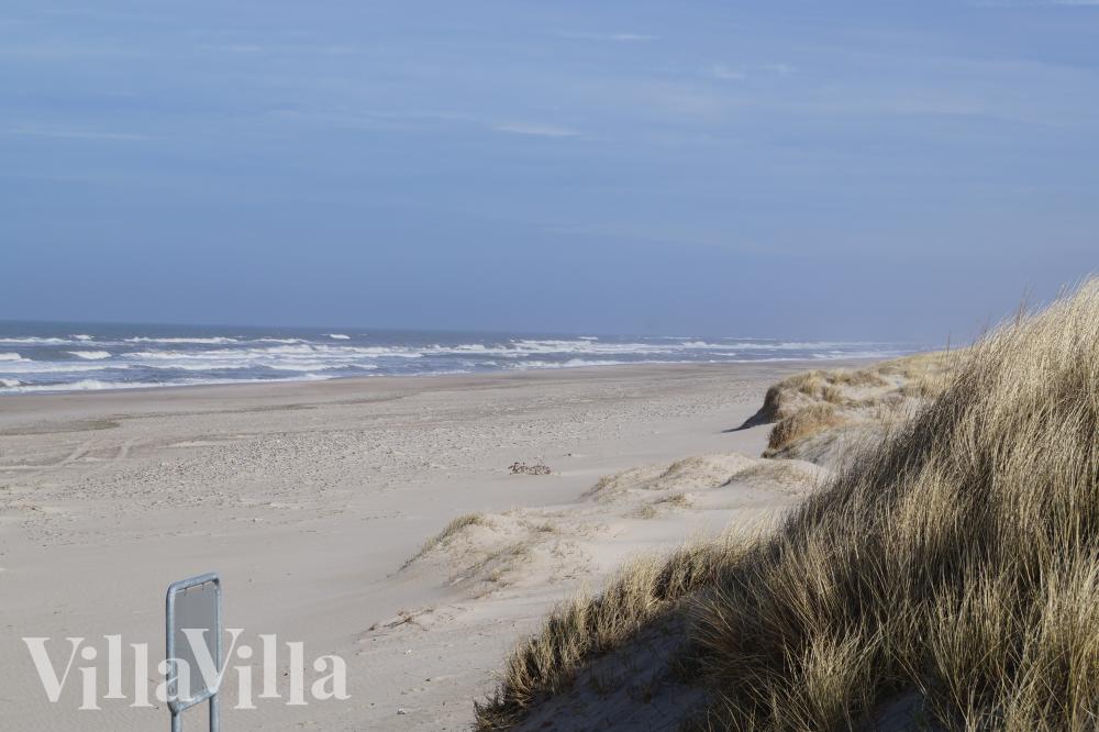 Den flotte stranden nær luksushus nr. 1005 ved Vestjylland.