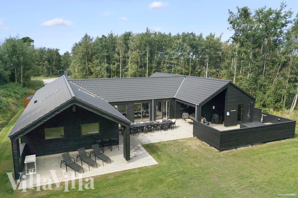 Hus nr. 911 med basseng og plass til 20 personer ligger i Lolland/Falster/Møn.