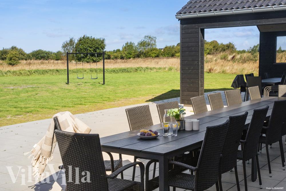 Luksushus nr. 914 har en deilig terrasse med gode hagemøbler til 30 personer.