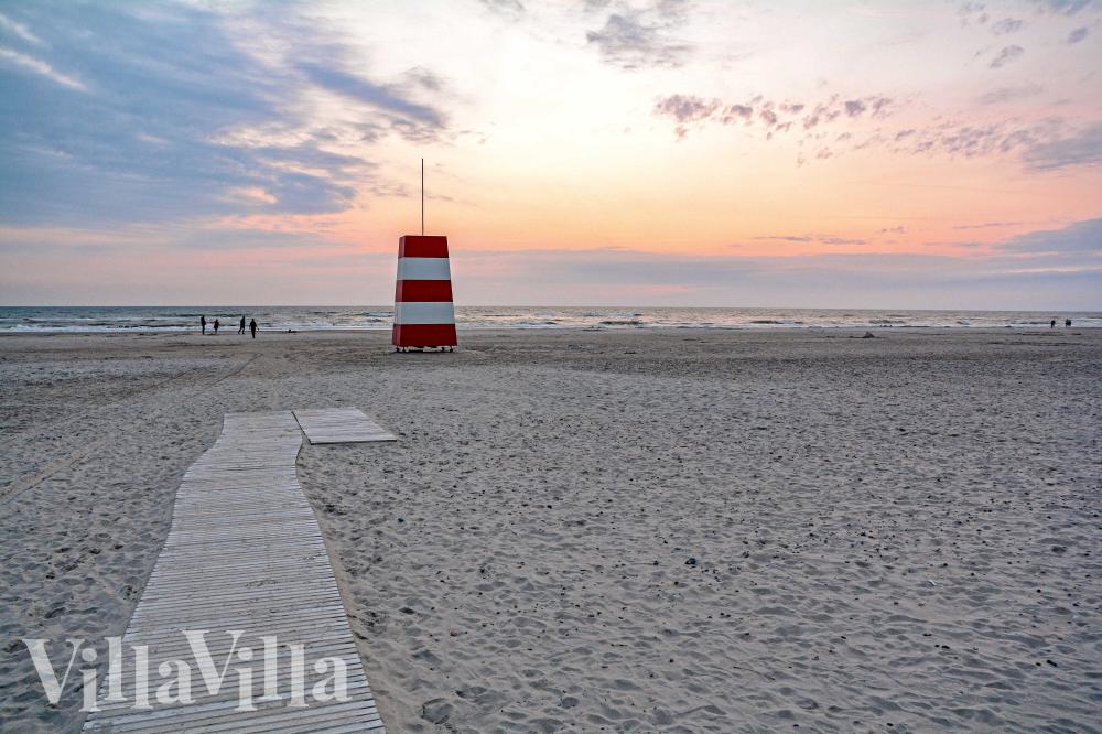 Den flotte stranden nær luksushus nr. 1007 ved Vestjylland.