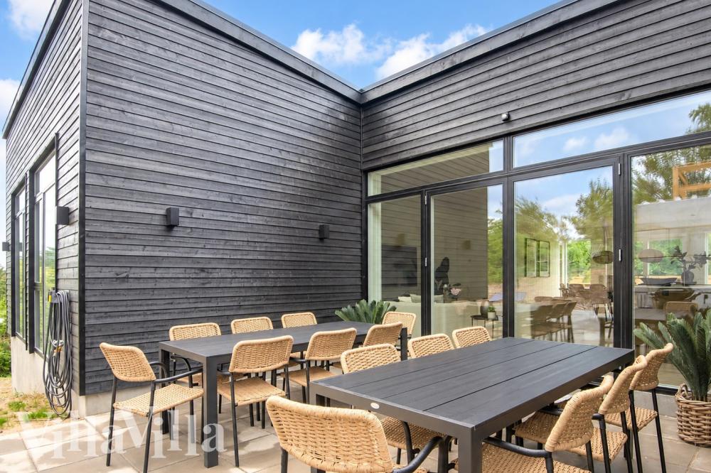 Stor terrasse i luksushus nr. 941 i Østjylland.