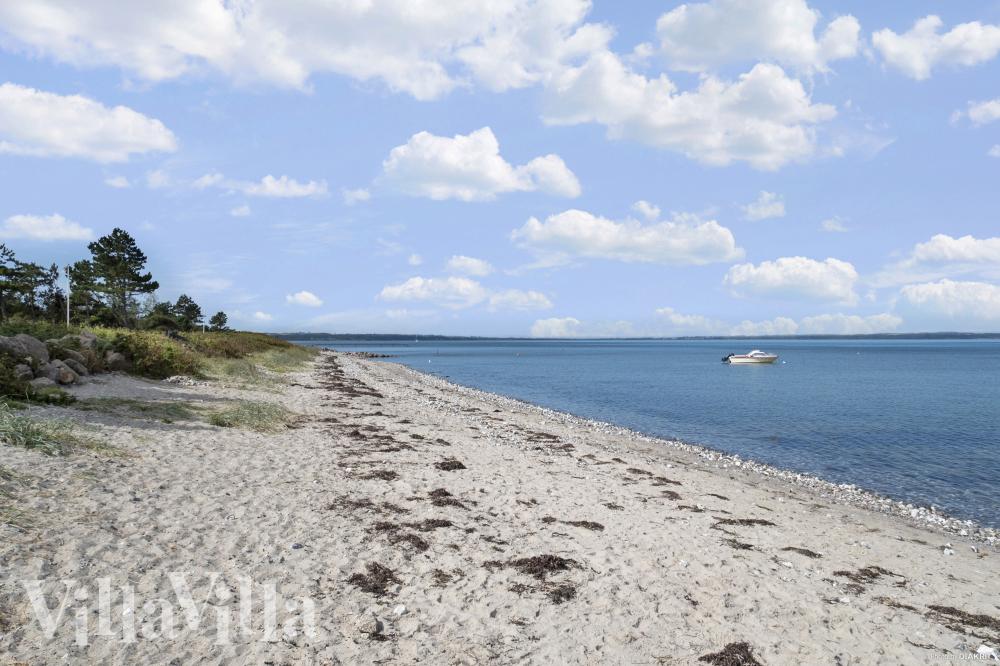 Den flotte stranden nær luksushus nr. 1025 ved Fyn og øyer.