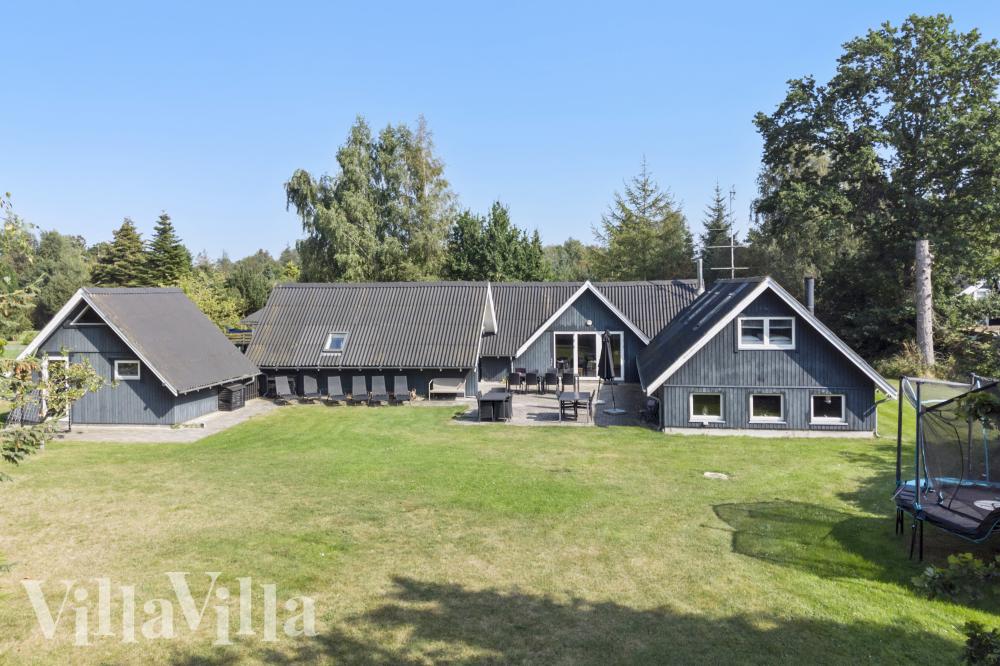 Dette lekre huset med spa, nr. 1016, med plass til 14 personer, ligger i Lolland/Falster/Møn