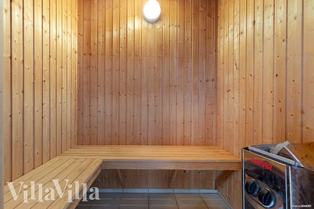 Nyt varmen i badstuen i luksushus nr. 335 til 24 personer